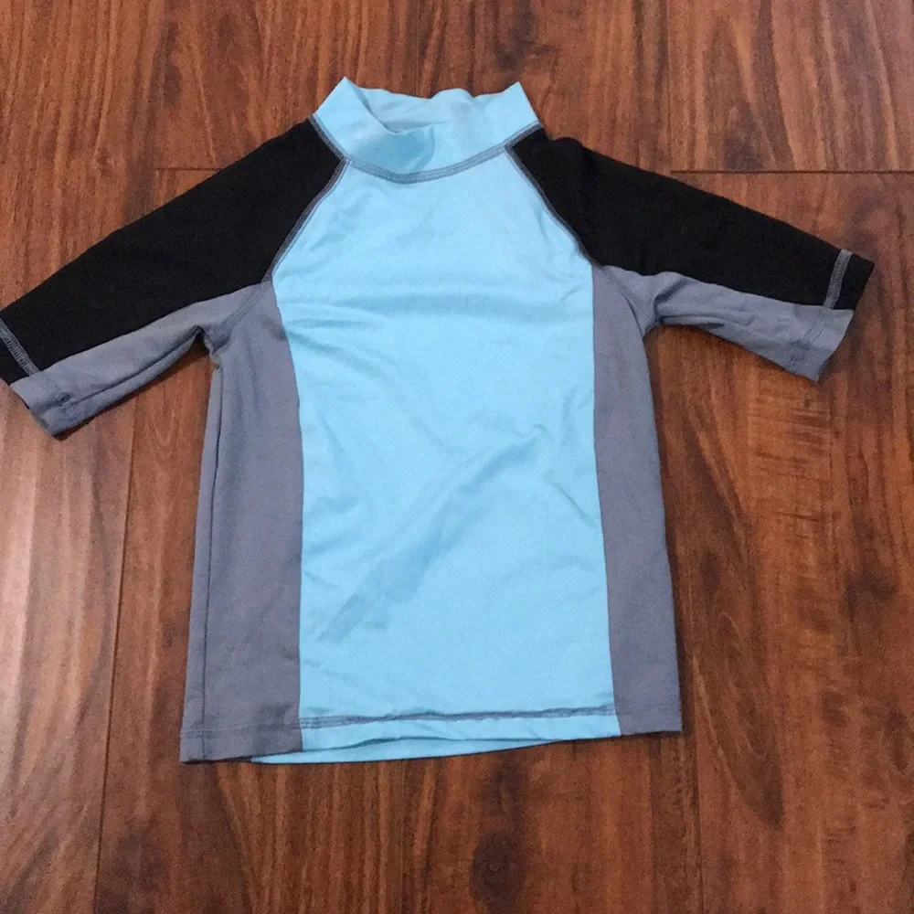 Cat & jack blue & Gray swimming shirt rashguard